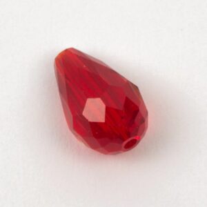 Dråbeformet krystalperle, facet, 8x12mm, rød