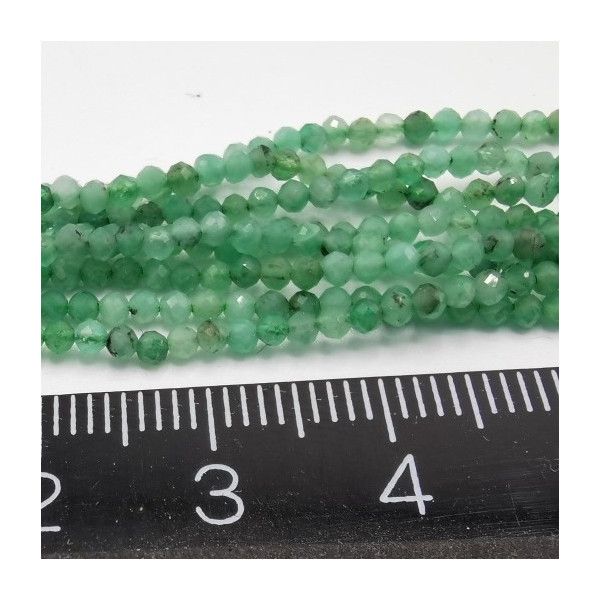 Smaragd faceteret ca. 2 mm streng ca. 160 perler